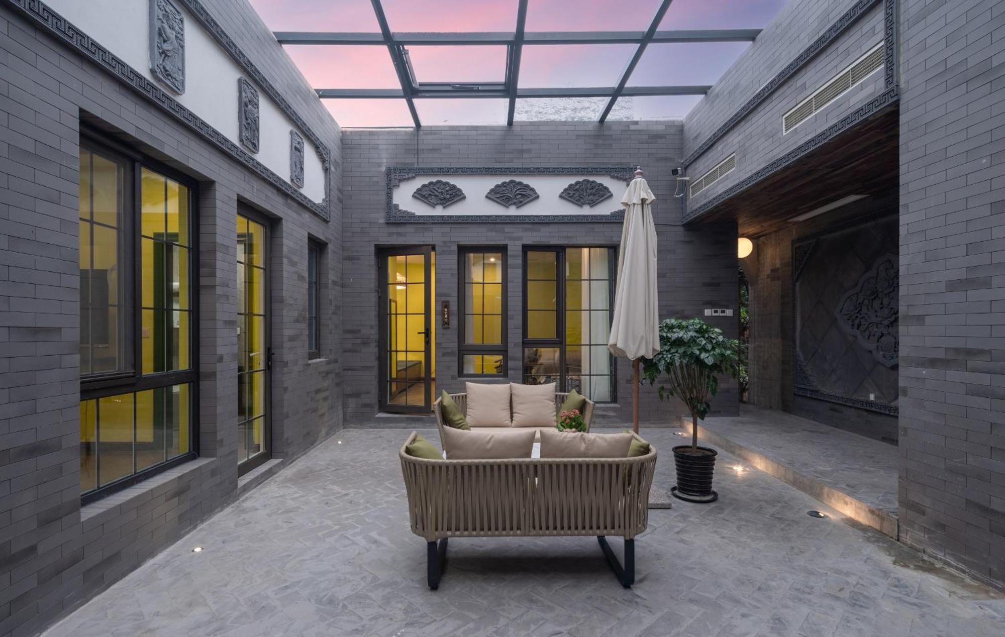 Hotel Cote Cour Deductive Beijing - Quadrangle Close To Tiananmen Square & Forbidden City & Nanluoguxiang, Walk To Wangfujing, English Speaking, Free Wifi, Free Laundry, Free Wonton & Noodles With Tour Ticket Service, Free Selfies With Ancient Costum Exterior foto
