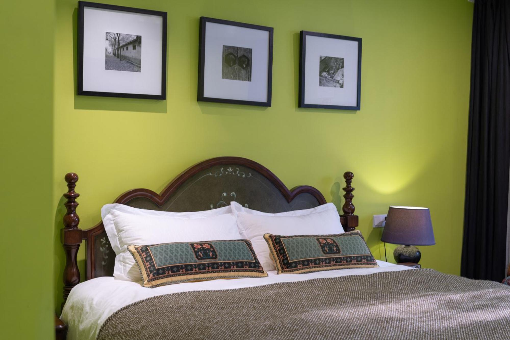 Hotel Cote Cour Deductive Beijing - Quadrangle Close To Tiananmen Square & Forbidden City & Nanluoguxiang, Walk To Wangfujing, English Speaking, Free Wifi, Free Laundry, Free Wonton & Noodles With Tour Ticket Service, Free Selfies With Ancient Costum Exterior foto